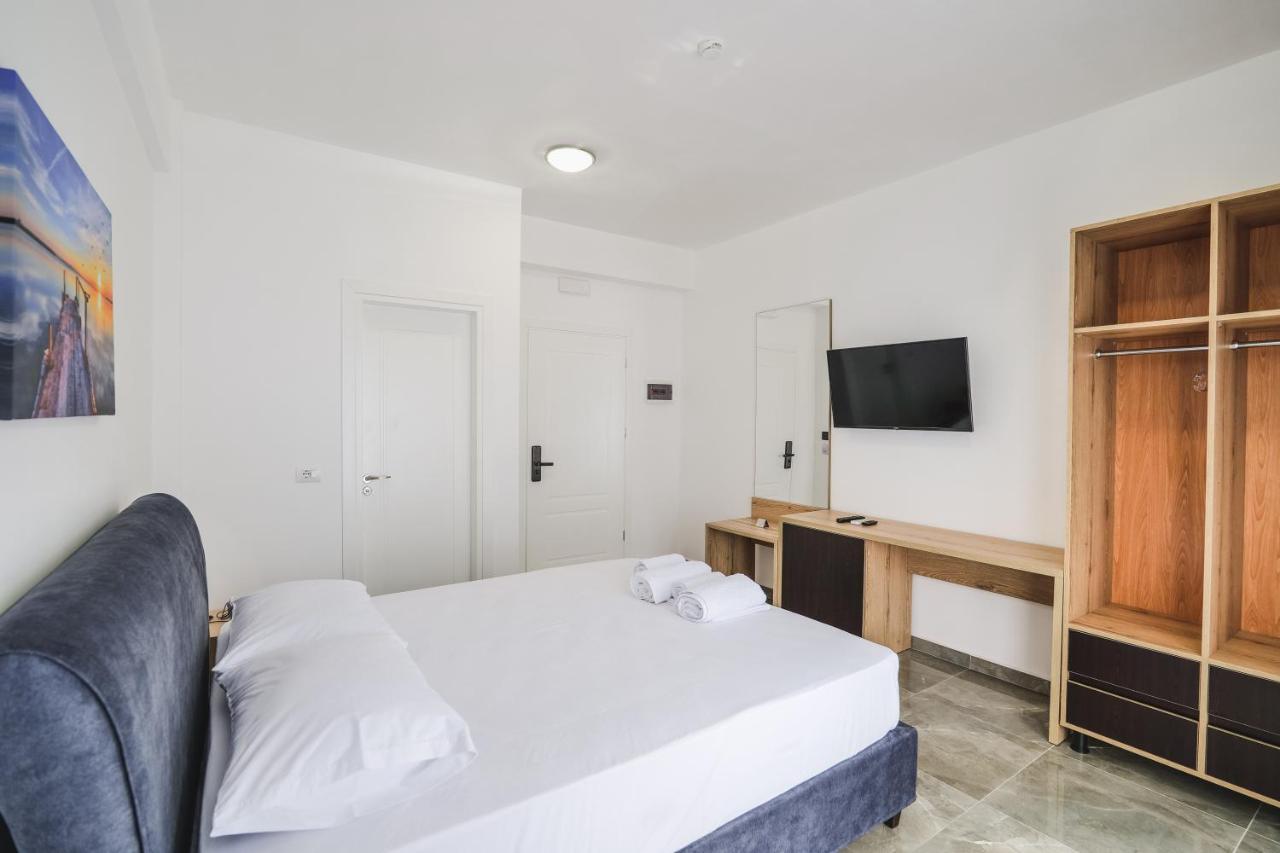 Vullkan Hotel Ksamil Buitenkant foto