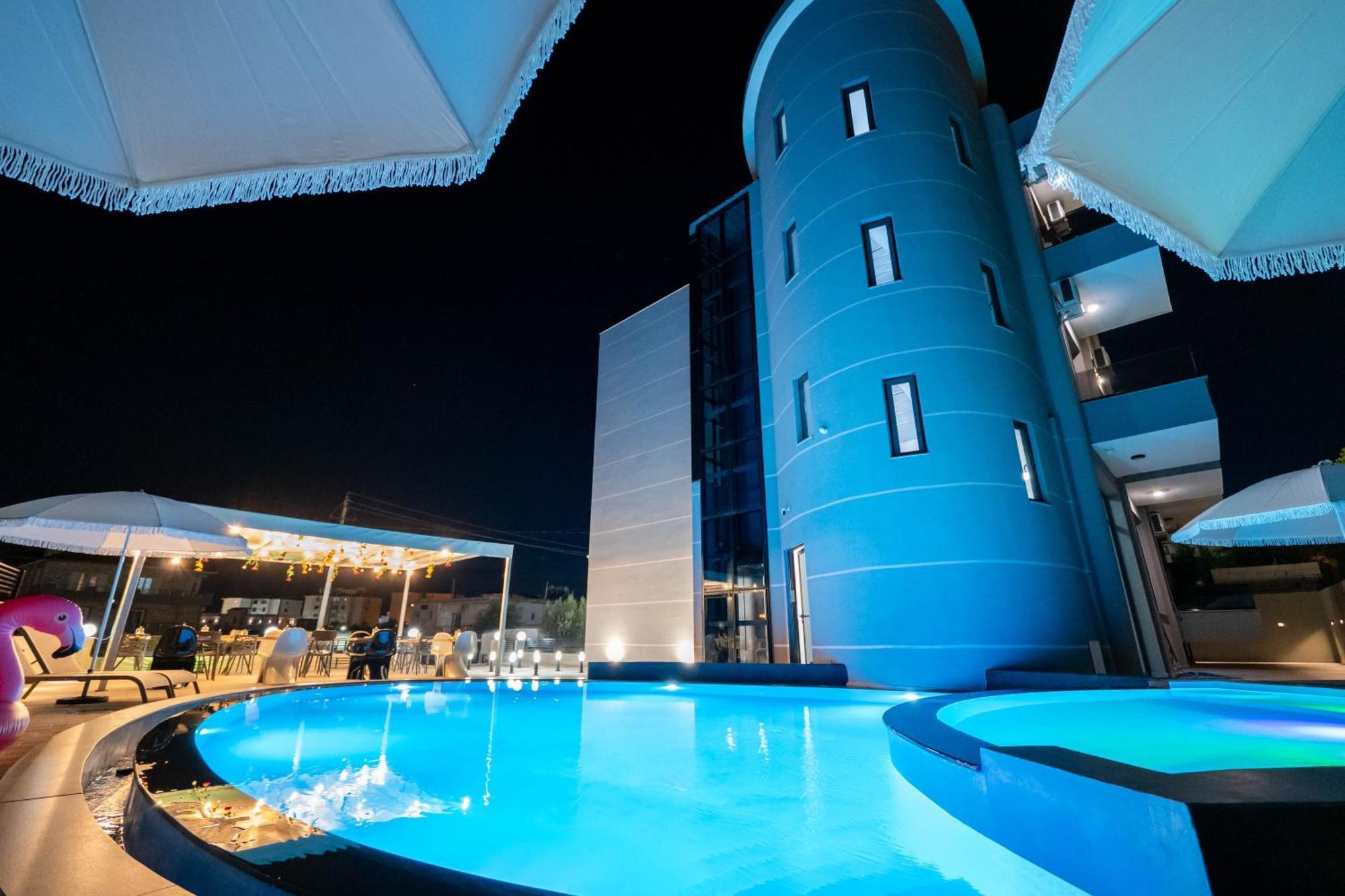 Vullkan Hotel Ksamil Buitenkant foto