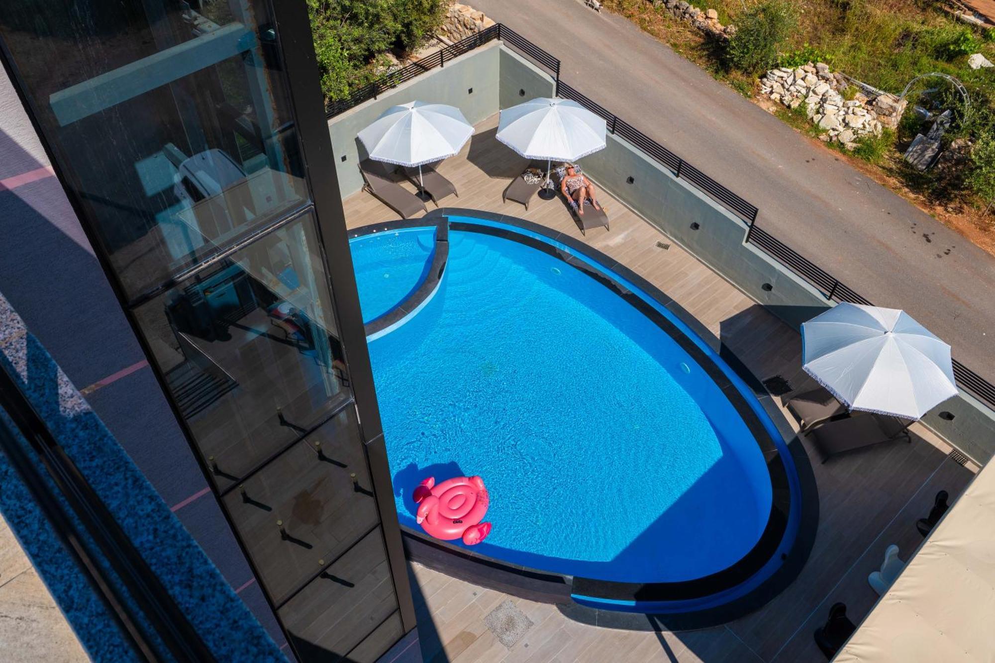 Vullkan Hotel Ksamil Buitenkant foto