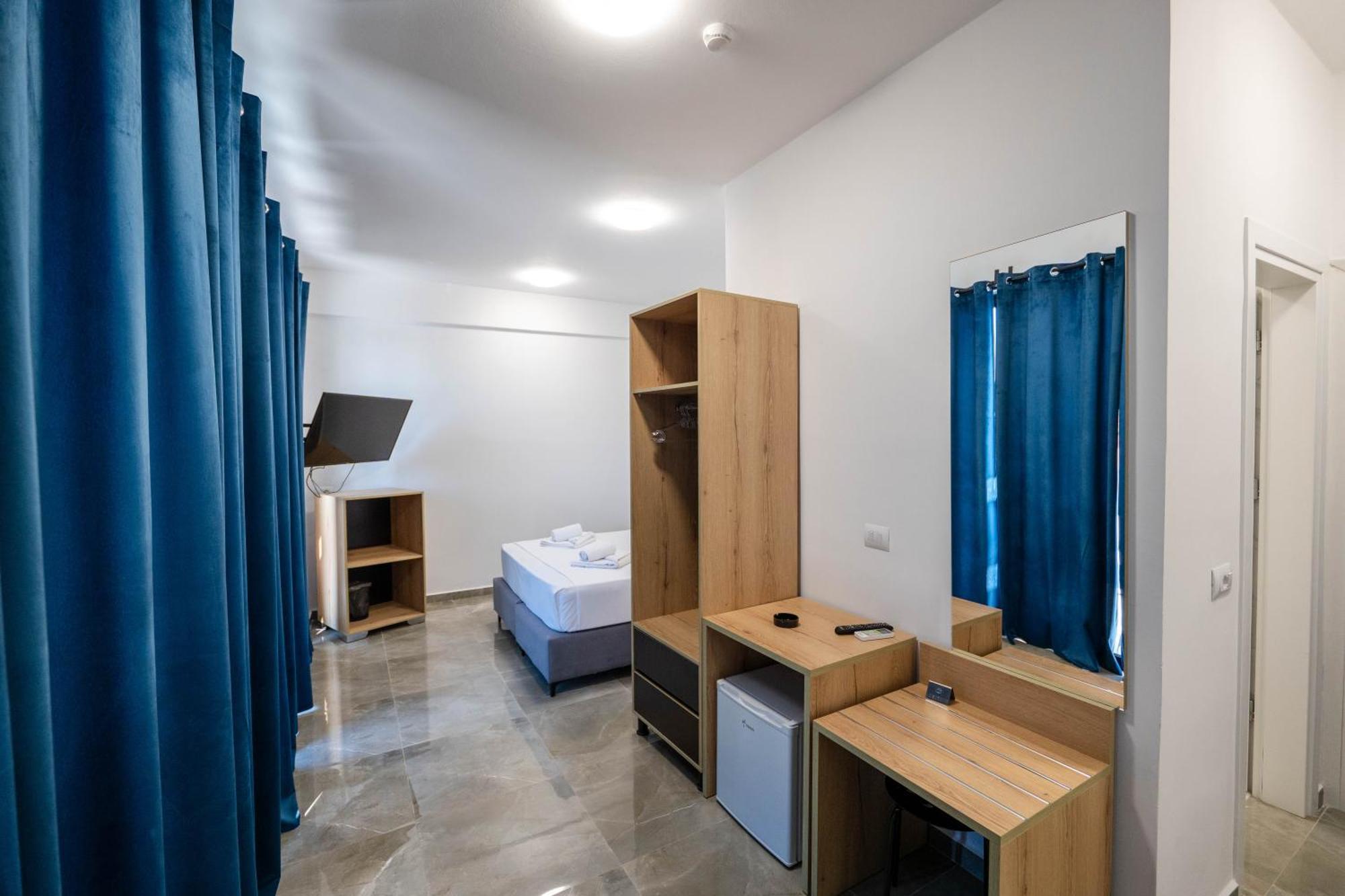 Vullkan Hotel Ksamil Buitenkant foto