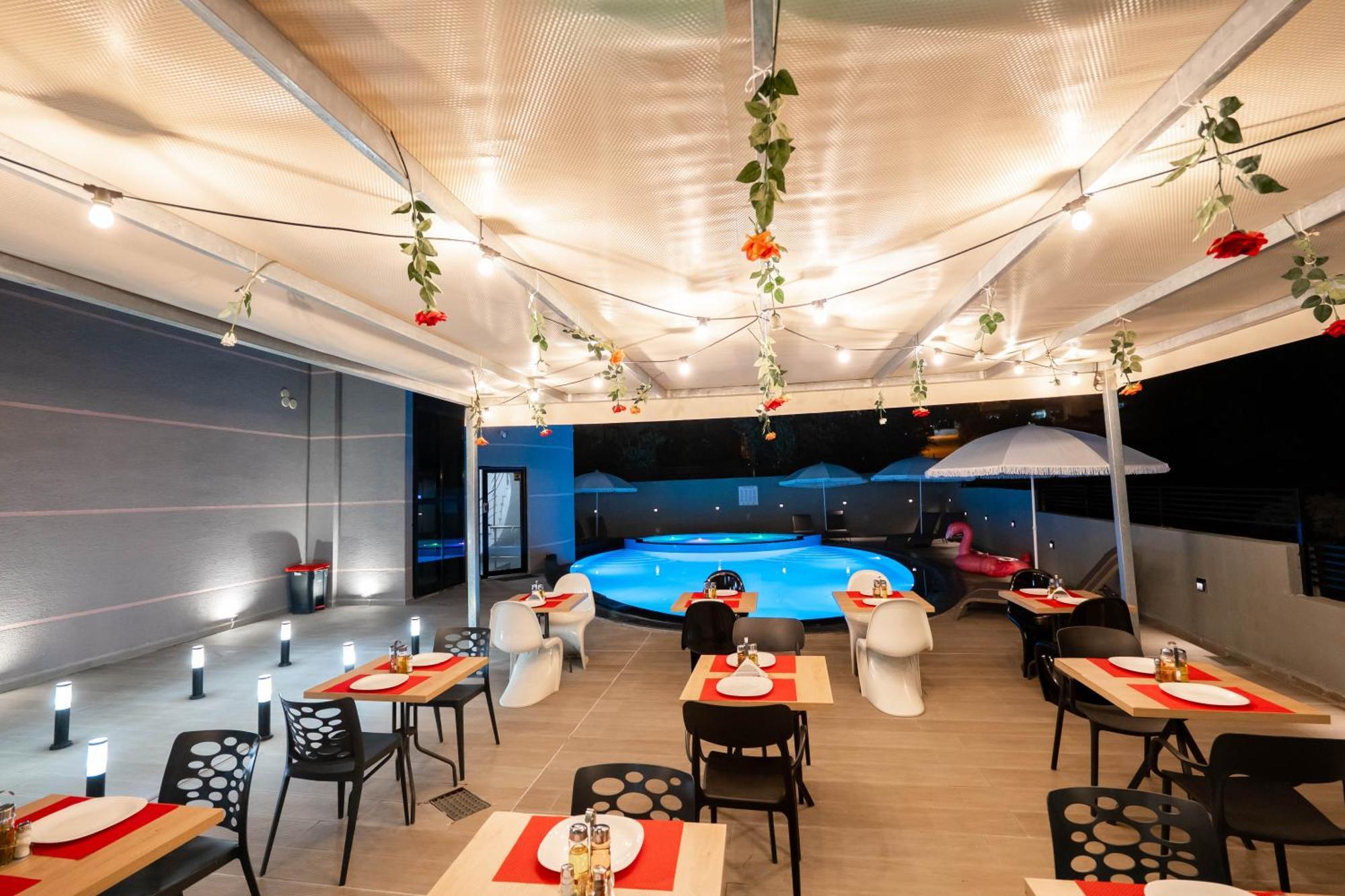 Vullkan Hotel Ksamil Buitenkant foto