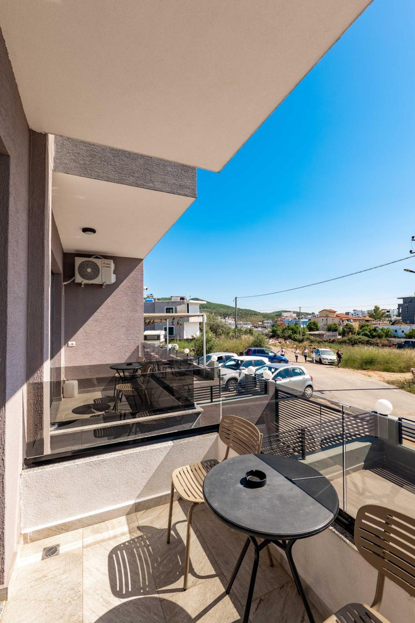 Vullkan Hotel Ksamil Buitenkant foto